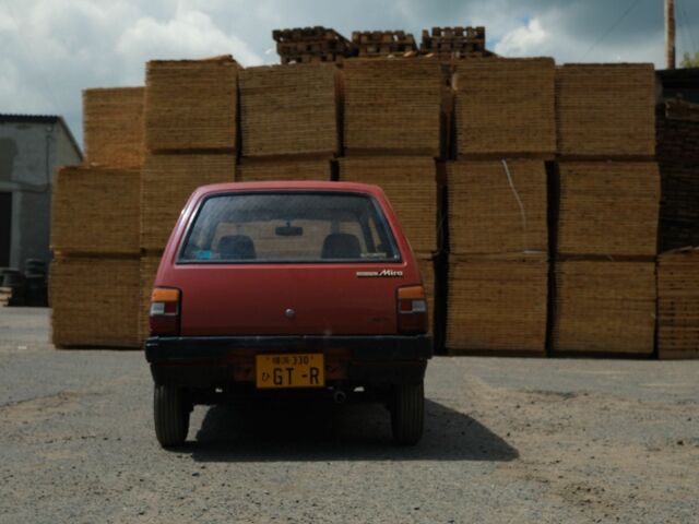 Красный Дайхатсу Мира, объемом двигателя 0 л и пробегом 1000 тыс. км за 1400 $, фото 2 на Automoto.ua