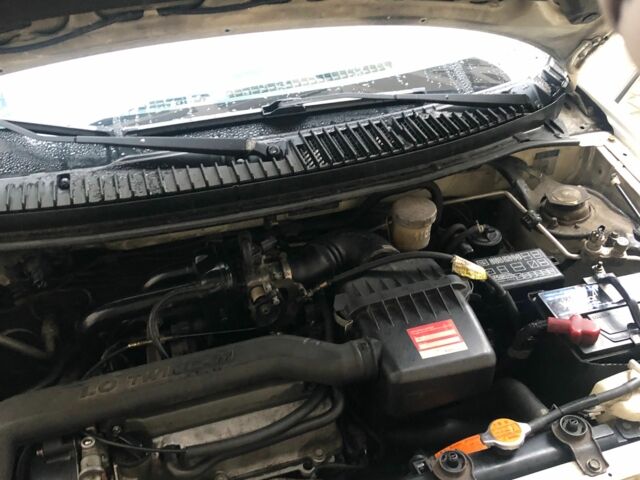 Білий Дайхатсу Sirion, об'ємом двигуна 1 л та пробігом 166 тис. км за 3300 $, фото 7 на Automoto.ua