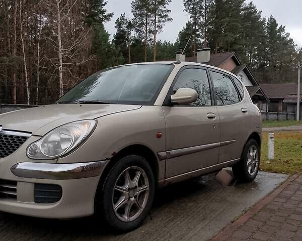 Бежевый Дайхатсу Сирион, объемом двигателя 0.99 л и пробегом 290 тыс. км за 1900 $, фото 7 на Automoto.ua