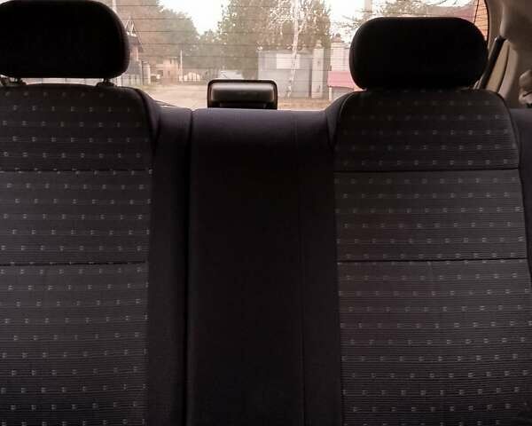 Бежевый Дайхатсу Сирион, объемом двигателя 0.99 л и пробегом 290 тыс. км за 1900 $, фото 9 на Automoto.ua