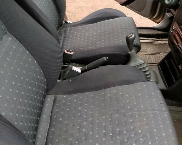 Бежевый Дайхатсу Сирион, объемом двигателя 0.99 л и пробегом 290 тыс. км за 1900 $, фото 6 на Automoto.ua