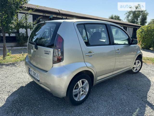 Бежевий Дайхатсу Sirion, об'ємом двигуна 1.3 л та пробігом 300 тис. км за 3900 $, фото 3 на Automoto.ua