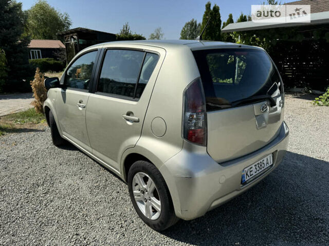 Бежевий Дайхатсу Sirion, об'ємом двигуна 1.3 л та пробігом 300 тис. км за 3900 $, фото 5 на Automoto.ua
