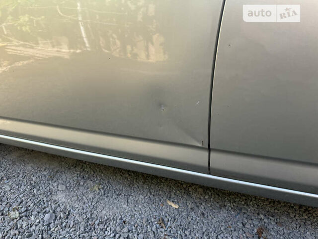 Бежевий Дайхатсу Sirion, об'ємом двигуна 1.3 л та пробігом 300 тис. км за 3900 $, фото 6 на Automoto.ua
