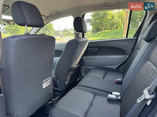 Чорний Дайхатсу Sirion, об'ємом двигуна 1 л та пробігом 116 тис. км за 5299 $, фото 22 на Automoto.ua