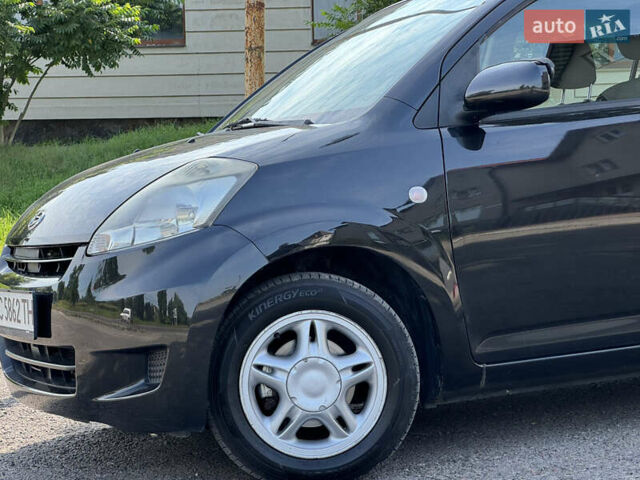 Чорний Дайхатсу Sirion, об'ємом двигуна 1 л та пробігом 116 тис. км за 4200 $, фото 5 на Automoto.ua