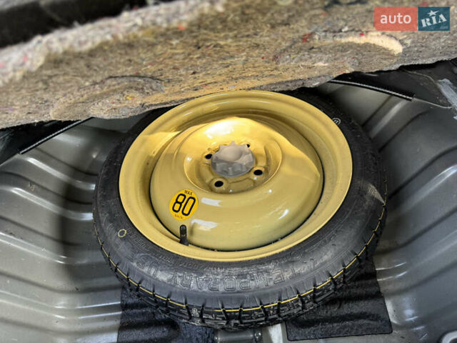 Чорний Дайхатсу Sirion, об'ємом двигуна 1 л та пробігом 116 тис. км за 4200 $, фото 26 на Automoto.ua