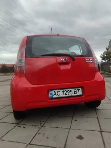 Червоний Дайхатсу Sirion, об'ємом двигуна 1 л та пробігом 159 тис. км за 3899 $, фото 4 на Automoto.ua