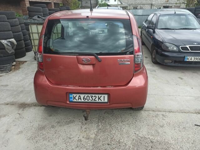 Червоний Дайхатсу Sirion, об'ємом двигуна 1.3 л та пробігом 221 тис. км за 3690 $, фото 1 на Automoto.ua