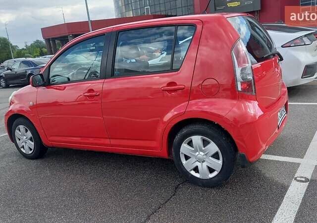 Красный Дайхатсу Сирион, объемом двигателя 1.3 л и пробегом 187 тыс. км за 5700 $, фото 36 на Automoto.ua