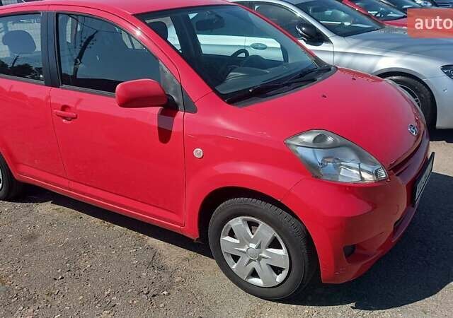 Красный Дайхатсу Сирион, объемом двигателя 1.3 л и пробегом 187 тыс. км за 5700 $, фото 5 на Automoto.ua