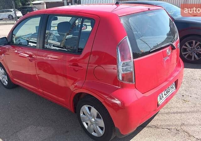 Красный Дайхатсу Сирион, объемом двигателя 1.3 л и пробегом 187 тыс. км за 5700 $, фото 8 на Automoto.ua