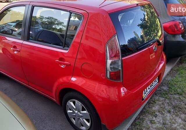 Красный Дайхатсу Сирион, объемом двигателя 1.3 л и пробегом 187 тыс. км за 5700 $, фото 2 на Automoto.ua
