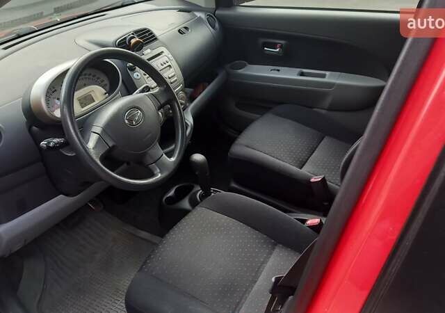 Красный Дайхатсу Сирион, объемом двигателя 1.3 л и пробегом 187 тыс. км за 5700 $, фото 52 на Automoto.ua