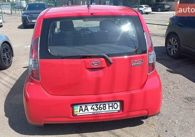 Красный Дайхатсу Сирион, объемом двигателя 1.3 л и пробегом 187 тыс. км за 5700 $, фото 4 на Automoto.ua
