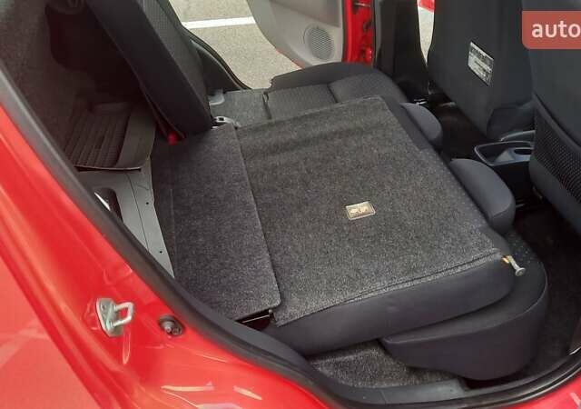 Красный Дайхатсу Сирион, объемом двигателя 1.3 л и пробегом 187 тыс. км за 5700 $, фото 24 на Automoto.ua