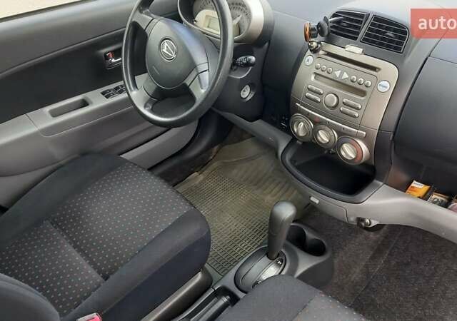 Красный Дайхатсу Сирион, объемом двигателя 1.3 л и пробегом 187 тыс. км за 5700 $, фото 44 на Automoto.ua