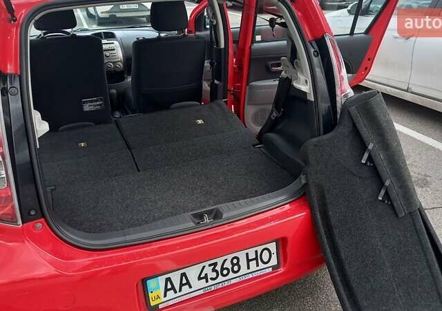 Красный Дайхатсу Сирион, объемом двигателя 1.3 л и пробегом 187 тыс. км за 5700 $, фото 20 на Automoto.ua