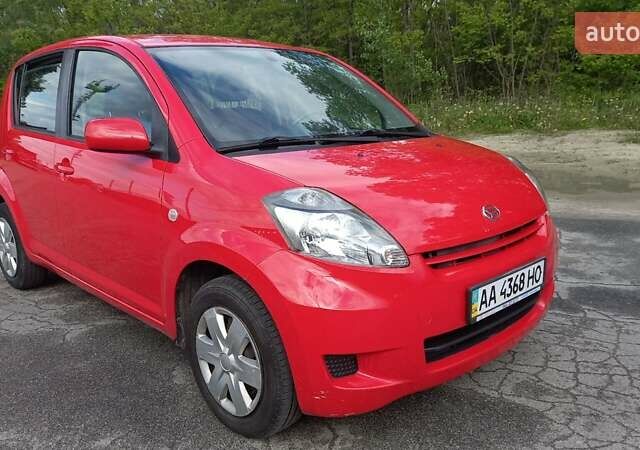 Красный Дайхатсу Сирион, объемом двигателя 1.3 л и пробегом 187 тыс. км за 5700 $, фото 57 на Automoto.ua