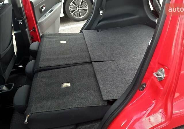 Красный Дайхатсу Сирион, объемом двигателя 1.3 л и пробегом 187 тыс. км за 5700 $, фото 14 на Automoto.ua