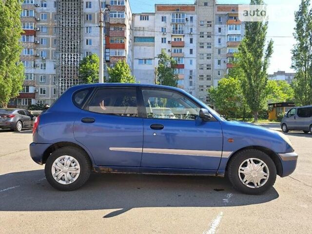 Дайхатсу Sirion, об'ємом двигуна 0.99 л та пробігом 289 тис. км за 2500 $, фото 2 на Automoto.ua