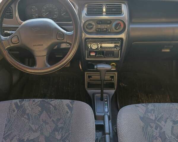 Дайхатсу Сирион, объемом двигателя 0.99 л и пробегом 223 тыс. км за 3300 $, фото 2 на Automoto.ua