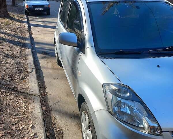 Дайхатсу Sirion, об'ємом двигуна 1.3 л та пробігом 140 тис. км за 5500 $, фото 3 на Automoto.ua