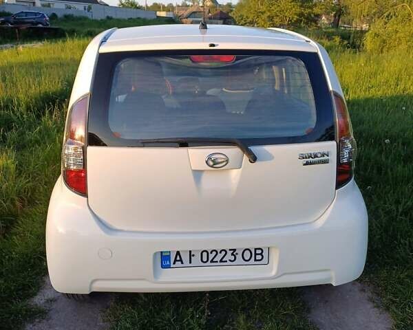 Дайхатсу Sirion, об'ємом двигуна 1 л та пробігом 204 тис. км за 4400 $, фото 5 на Automoto.ua