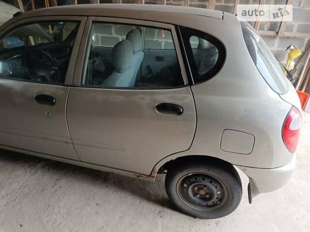 Сірий Дайхатсу Sirion, об'ємом двигуна 1 л та пробігом 305 тис. км за 1200 $, фото 11 на Automoto.ua