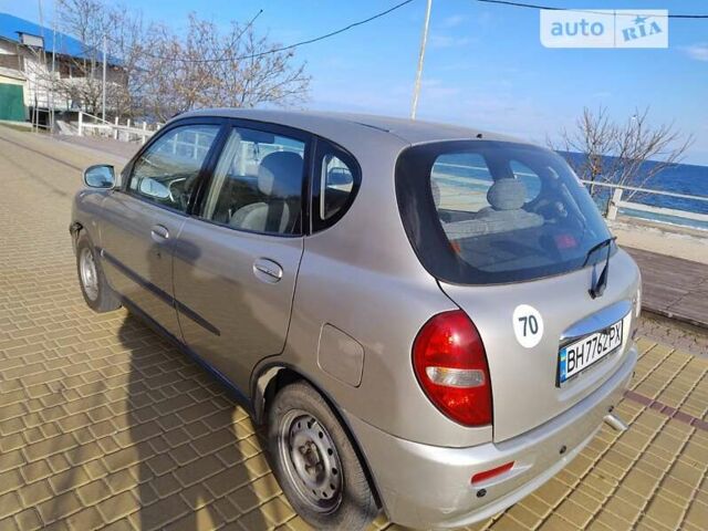 Сірий Дайхатсу Sirion, об'ємом двигуна 0.99 л та пробігом 190 тис. км за 3500 $, фото 2 на Automoto.ua