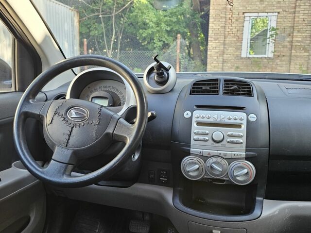 Сірий Дайхатсу Sirion, об'ємом двигуна 1.3 л та пробігом 180 тис. км за 1900 $, фото 16 на Automoto.ua