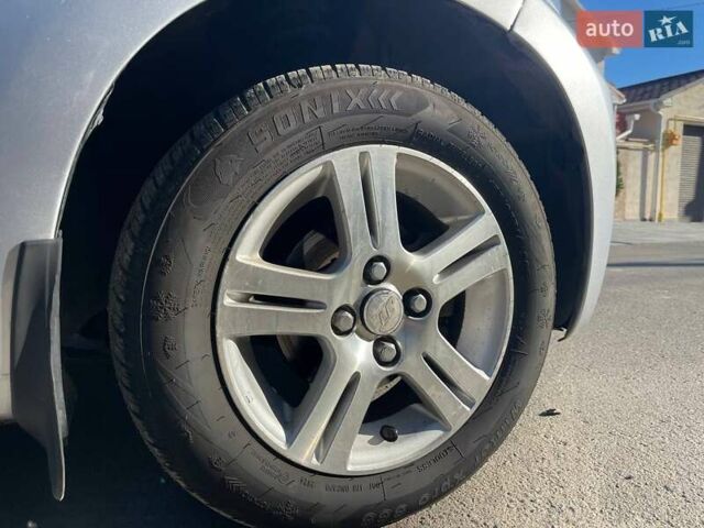 Серый Дайхатсу Сирион, объемом двигателя 1.3 л и пробегом 230 тыс. км за 5250 $, фото 12 на Automoto.ua