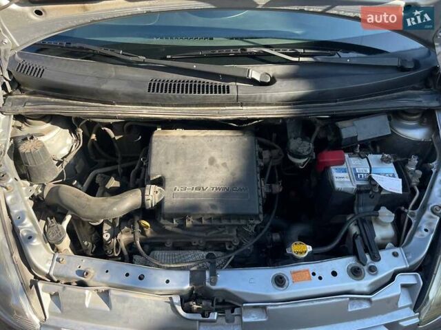 Серый Дайхатсу Сирион, объемом двигателя 1.3 л и пробегом 230 тыс. км за 5250 $, фото 19 на Automoto.ua