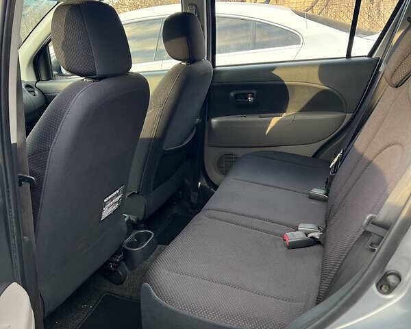 Серый Дайхатсу Сирион, объемом двигателя 1.3 л и пробегом 190 тыс. км за 6300 $, фото 11 на Automoto.ua