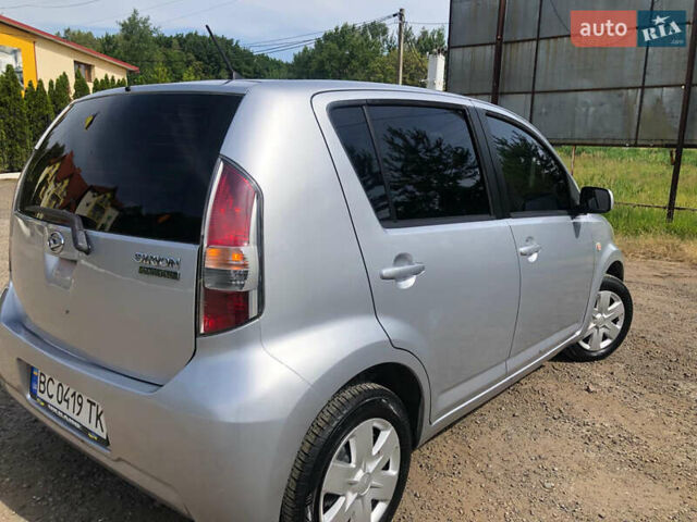 Серый Дайхатсу Сирион, объемом двигателя 1 л и пробегом 147 тыс. км за 4500 $, фото 26 на Automoto.ua