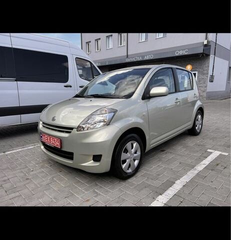 Серый Дайхатсу Сирион, объемом двигателя 1 л и пробегом 212 тыс. км за 4150 $, фото 1 на Automoto.ua