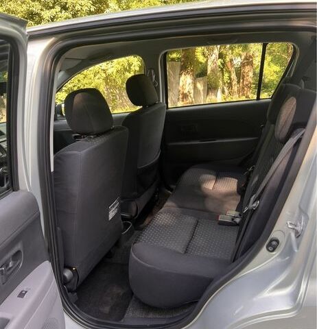 Серый Дайхатсу Сирион, объемом двигателя 1 л и пробегом 212 тыс. км за 4150 $, фото 4 на Automoto.ua