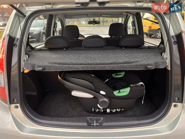 Серый Дайхатсу Сирион, объемом двигателя 1 л и пробегом 214 тыс. км за 4150 $, фото 21 на Automoto.ua