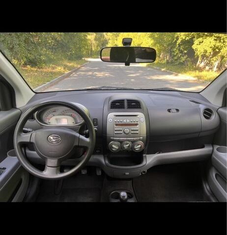 Серый Дайхатсу Сирион, объемом двигателя 1 л и пробегом 212 тыс. км за 4150 $, фото 2 на Automoto.ua