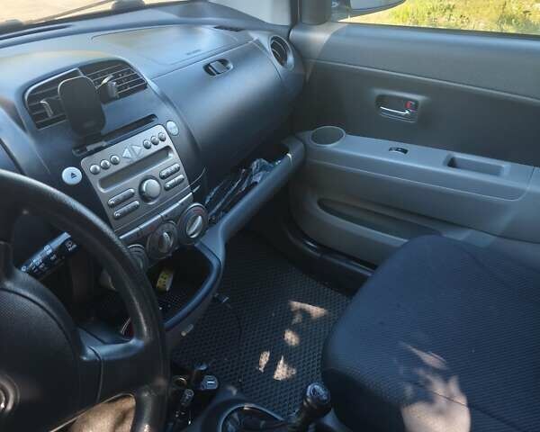 Дайхатсу Sirion 2007 у Кропивницькому (Кіровограді) на Automoto.ua Сірий Дайхатсу Sirion, об'ємом двигуна 1.3 л та пробігом 155 тис. км за 3500 $, фото 3 на Automoto.ua