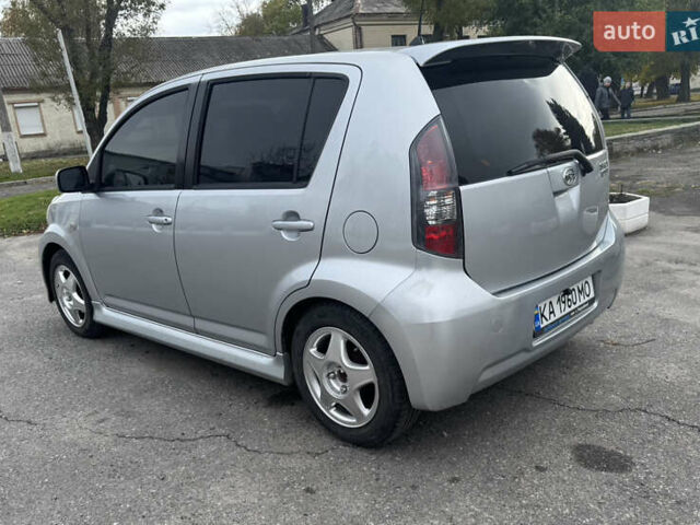 Сірий Дайхатсу Sirion, об'ємом двигуна 1.5 л та пробігом 236 тис. км за 6100 $, фото 1 на Automoto.ua