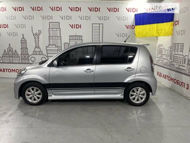 Сірий Дайхатсу Sirion, об'ємом двигуна 1.5 л та пробігом 231 тис. км за 4424 $, фото 4 на Automoto.ua