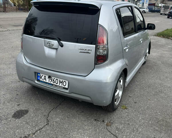 Сірий Дайхатсу Sirion, об'ємом двигуна 1.5 л та пробігом 236 тис. км за 6100 $, фото 4 на Automoto.ua