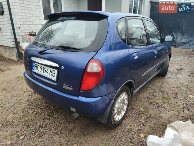 Синий Дайхатсу Сирион, объемом двигателя 0.99 л и пробегом 249 тыс. км за 2750 $, фото 6 на Automoto.ua