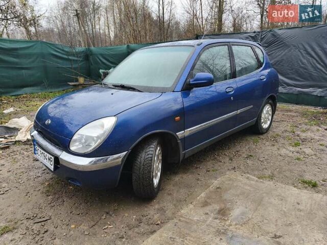 Синий Дайхатсу Сирион, объемом двигателя 0.99 л и пробегом 249 тыс. км за 2750 $, фото 3 на Automoto.ua