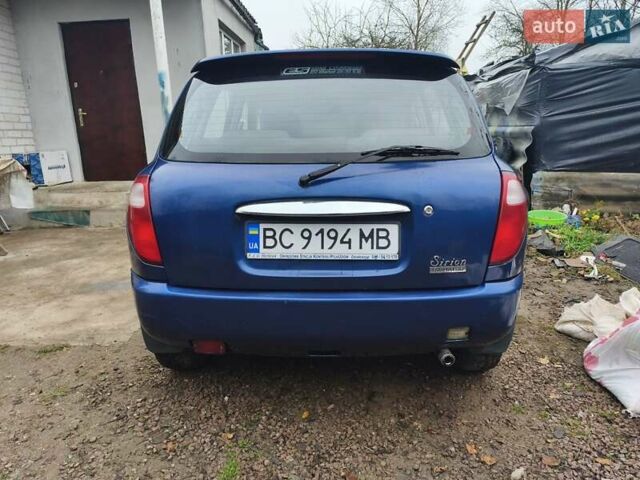 Синий Дайхатсу Сирион, объемом двигателя 0.99 л и пробегом 249 тыс. км за 2750 $, фото 5 на Automoto.ua