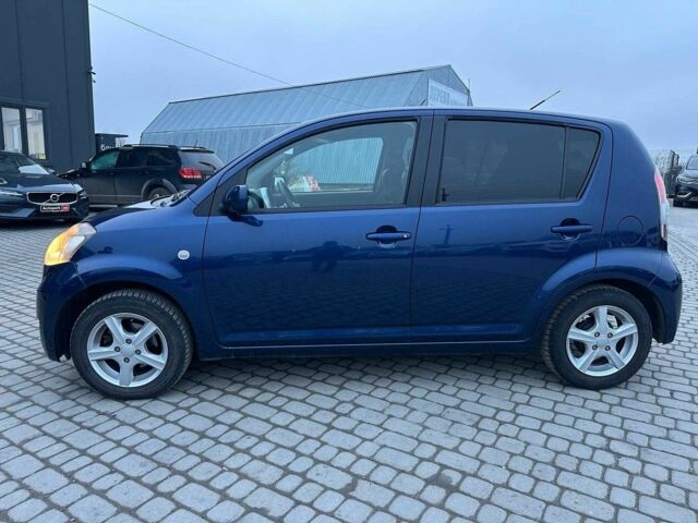 Синий Дайхатсу Сирион, объемом двигателя 1.3 л и пробегом 248 тыс. км за 5990 $, фото 3 на Automoto.ua