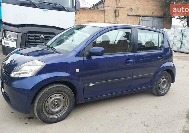 Синій Дайхатсу Sirion, об'ємом двигуна 1.3 л та пробігом 244 тис. км за 2900 $, фото 1 на Automoto.ua