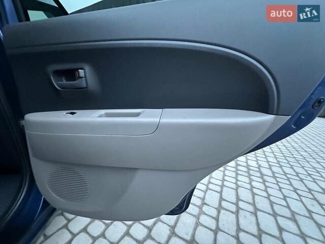 Синій Дайхатсу Sirion, об'ємом двигуна 1.3 л та пробігом 248 тис. км за 5990 $, фото 20 на Automoto.ua