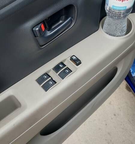 Синій Дайхатсу Sirion, об'ємом двигуна 1.3 л та пробігом 244 тис. км за 2900 $, фото 10 на Automoto.ua